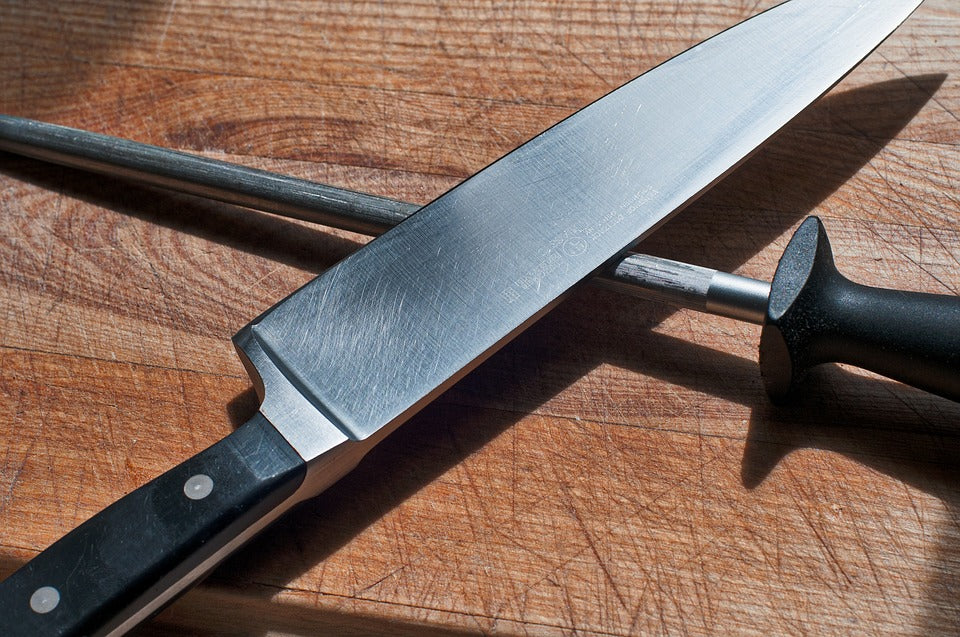 Las mejores piedras para afilar cuchillos a mano en casa